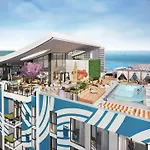 Urban Elegance Studio Oasis Prime Location