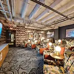 Urban Elegance Studio Oasis Prime Location